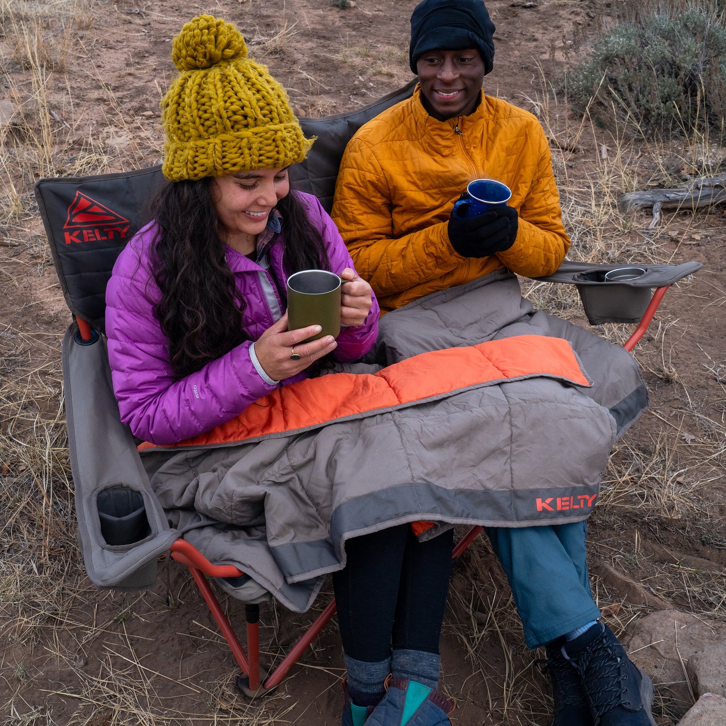 Low-Loveseat Nest Bungee Cord/Beluga